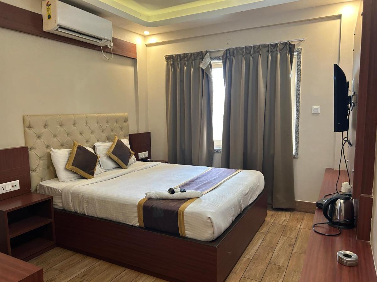 The Aster Enclave Hotel 加尔各答 外观 照片
