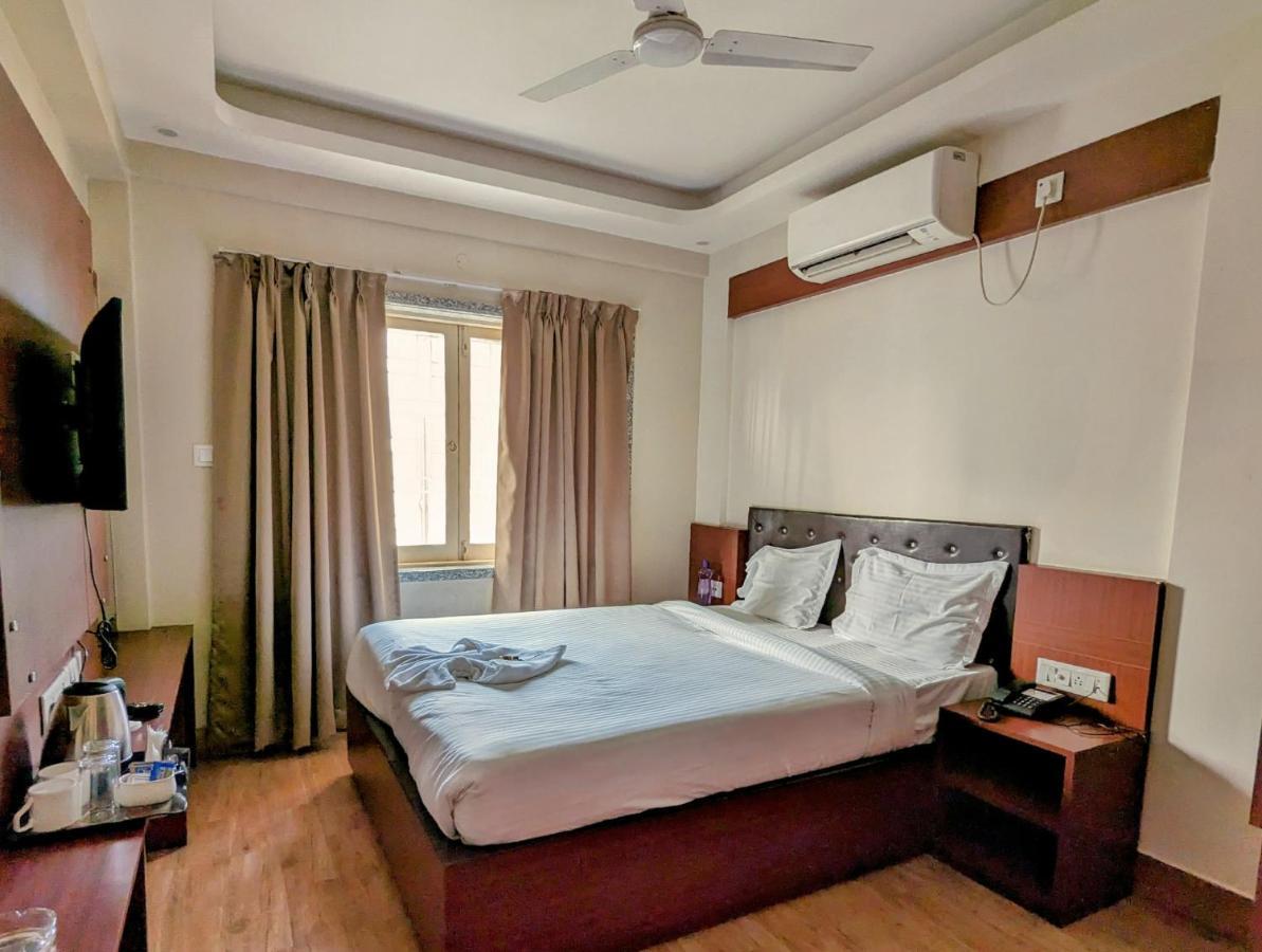 The Aster Enclave Hotel 加尔各答 外观 照片