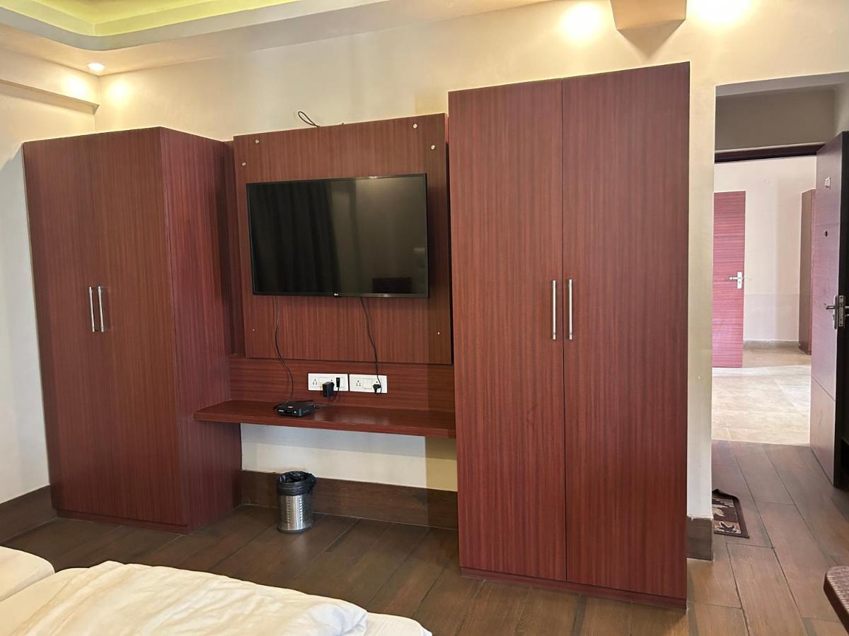 The Aster Enclave Hotel 加尔各答 外观 照片